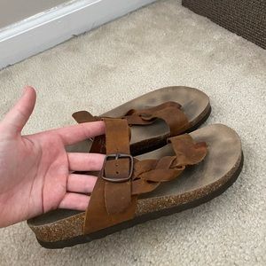 White mountain sandals